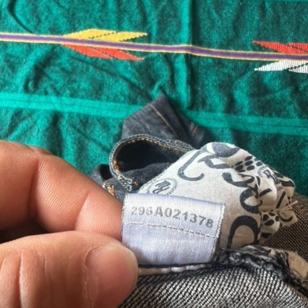 Women’s Y2K rockwear Bermuda shorts ￼‎ - Picture 5 of 8